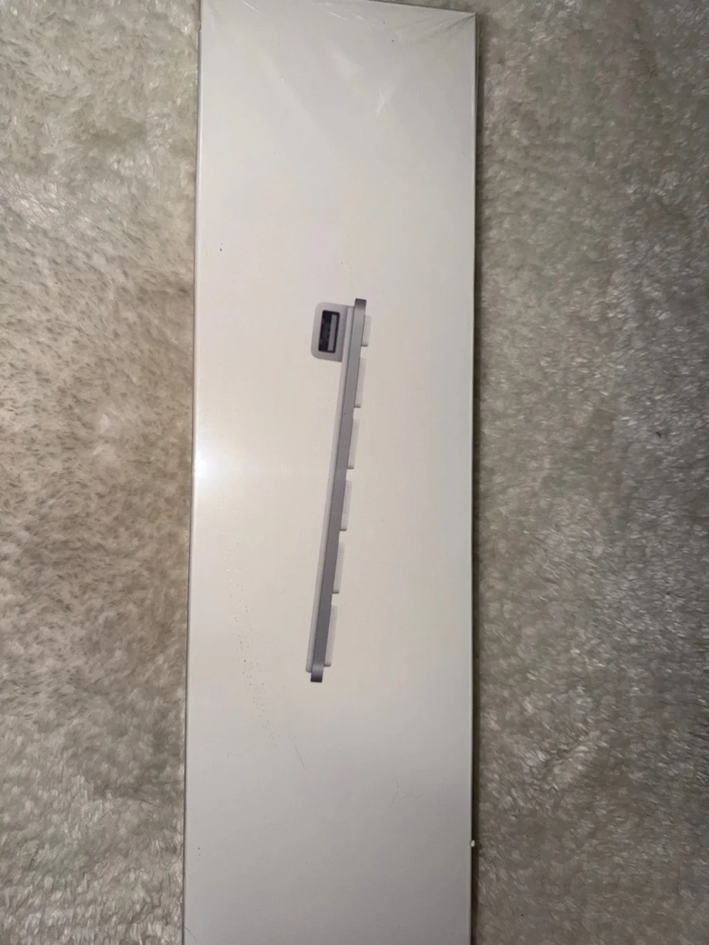 Apple White Slim Keyboard Box with Side-View Graphic and Numeric Keyboard
